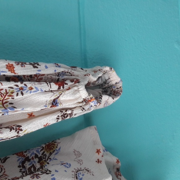 NWT Ladies Ivory Paisley Lace Crochet V-Neck Trim Blouse Size Medium - Picture 7 of 9